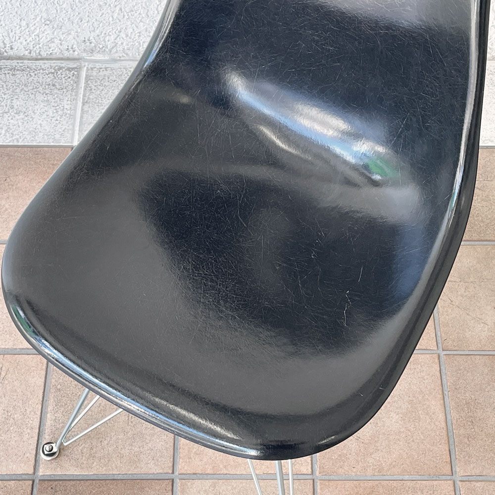 ハーマンミラー Herman Miller サイドシェルチェア 現行FRP製 ブラック エッフェルベース ジンク C&R イームズ ミッドセンチュリー ◇