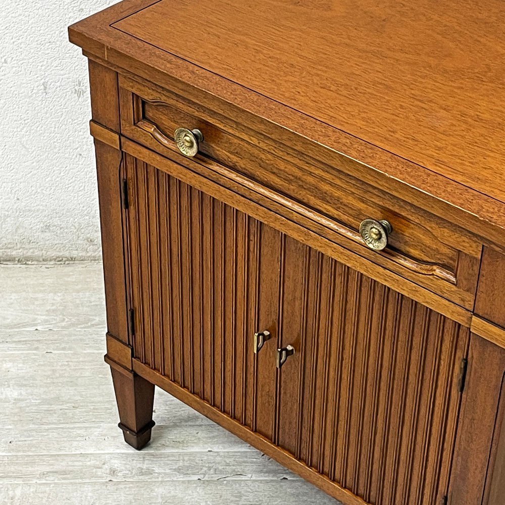 ドレクセルヘリテイジ DREXEL HERITAGE トライユン Triune ナイトテーブル サイドテーブル キャビネット 花台 飾り棚 マホガニー 米国 B ●