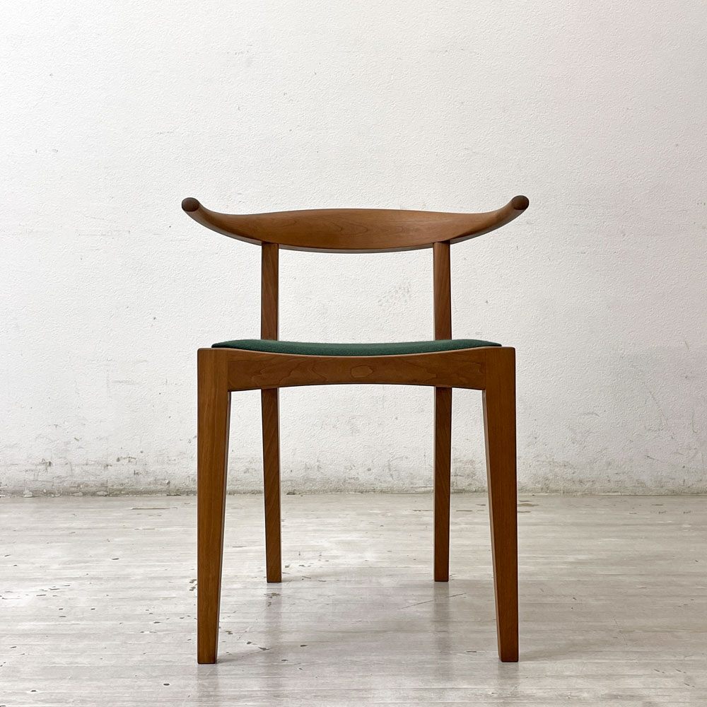 ウッドユーライクカンパニー WOOD YOU LIKE COMPANY アイチェア AI CHAIR アームチェア チェリー無垢材 ファブリック張替え済み グリーン ●