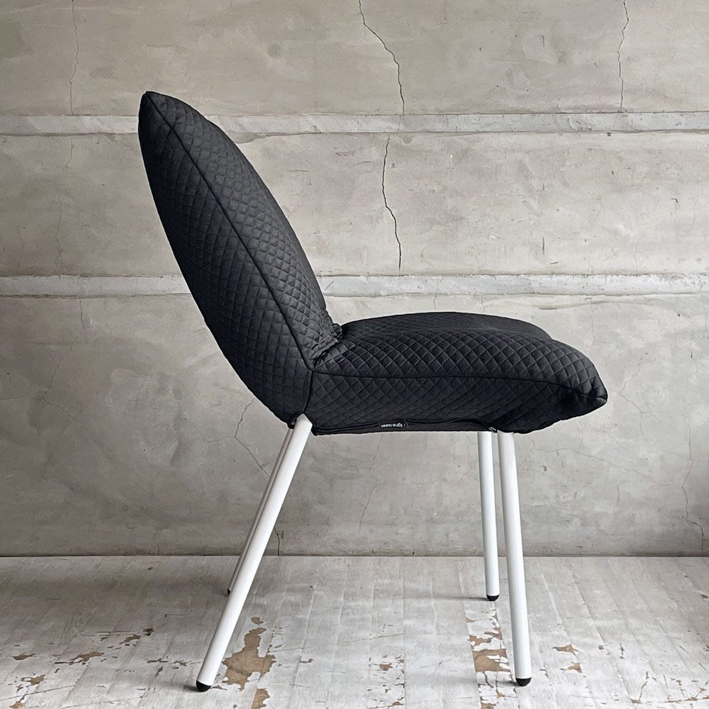 リーンロゼ ligneroset ロゼカラン ROSET Calin steel leg ダイニングチェア  ブラック×ホワイト キルティング スチールレッグ パスカル ムールグ フランス C ♪