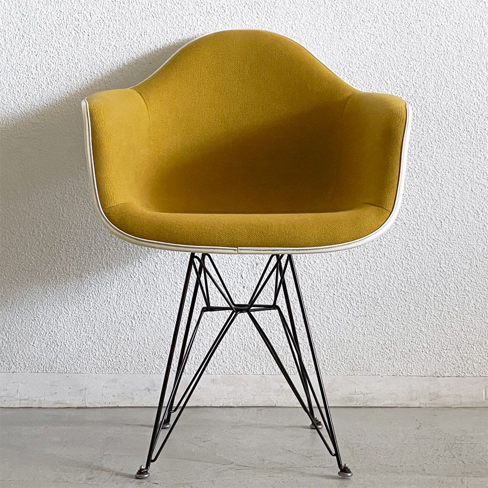 ハーマンミラー Herman Miller MFS製 アームシェルチェア FRP アプホルスター エッフェルベース ミッドセンチュリー イームズ ビンテージ 現状品 ◇