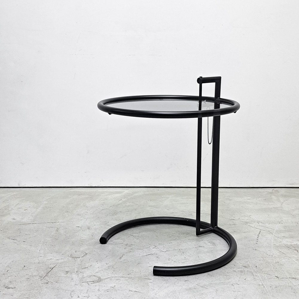 クラシコン ClassiCon アジャスタブルテーブル E1027 サイドテーブル ガラストップ マットブラック アイリーン・グレイ Eileen Gray 定価￥217,800- ●