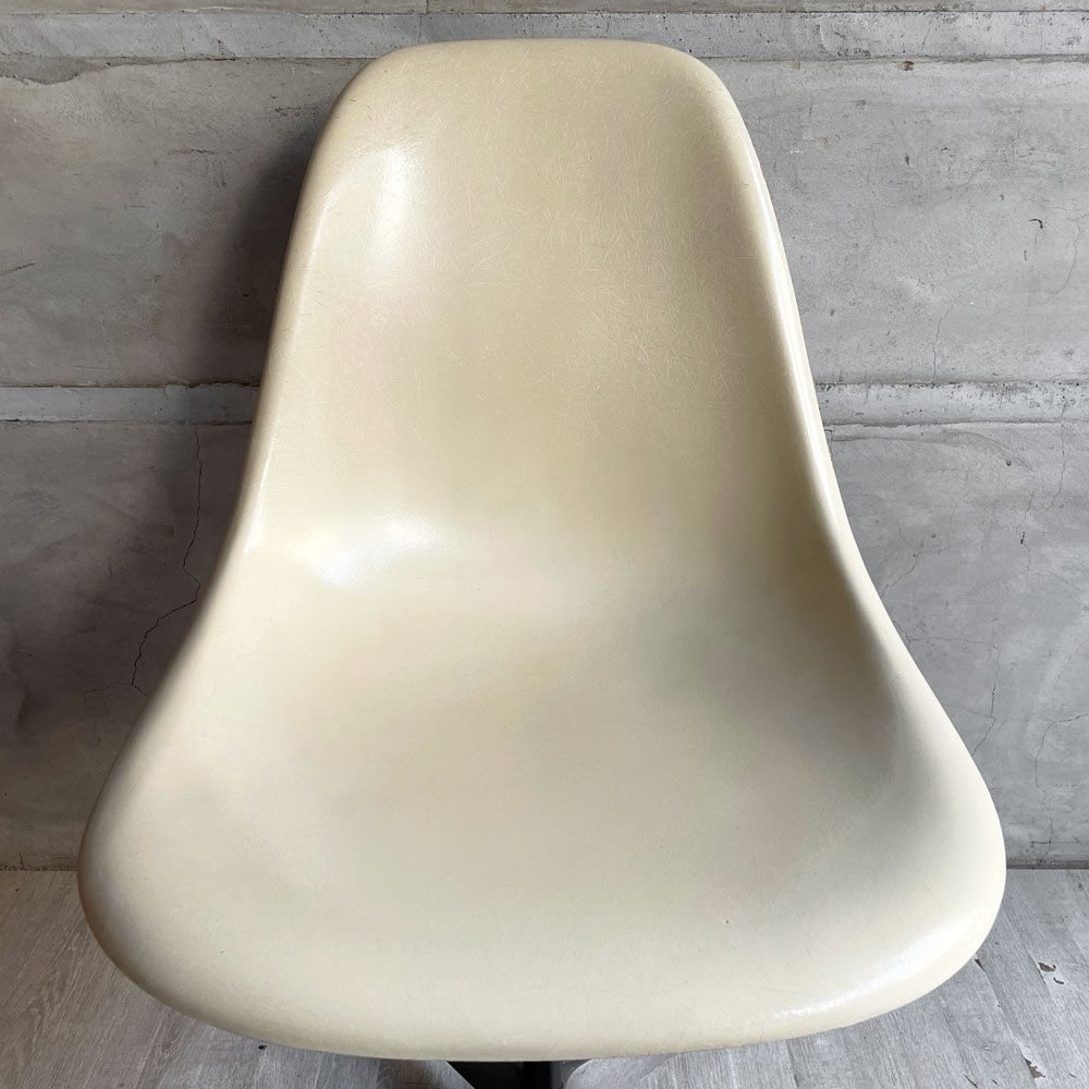 ハーマンミラー Herman Miller セカンド 2ndビンテージ サイドシェルチェア FRP製 パーチメント コントラクトベース イームズ ♪