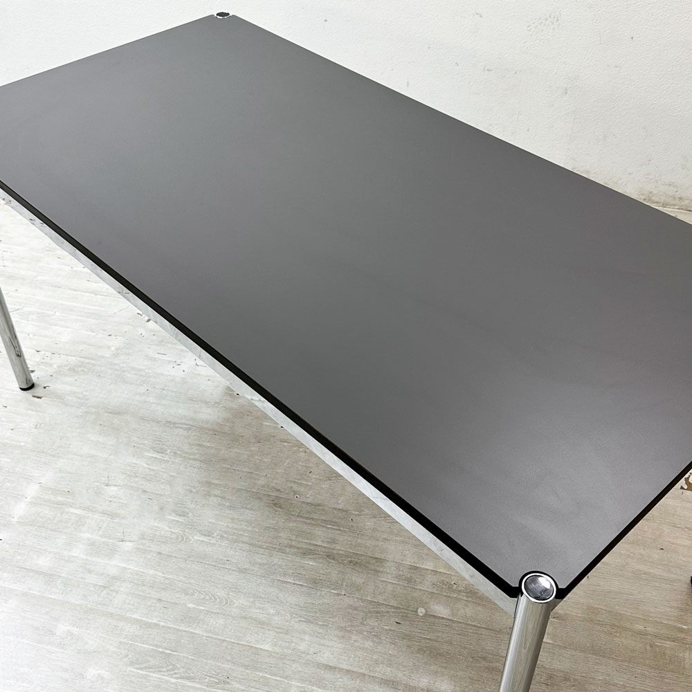 ユーエスエムハラー USMハラー USM Haller モジュラーファニチャー USMハラーテーブル ワーキングデスク ダイニング グラファイトグレー ラミネート天板 アジャスター 高さ調整機能付 スイス C ●
