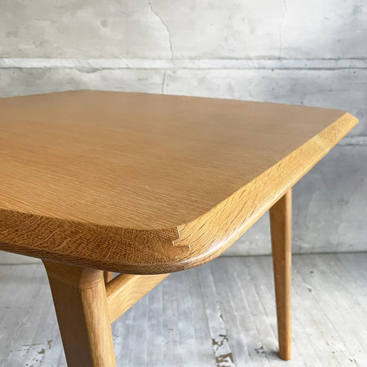 イデー IDEE イキ IKI ダイニングテーブル DINING TABLE 900 オーク材 ナチュラル 北欧スタイル 定価￥99,000- ♪