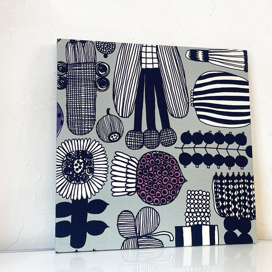 マリメッコ marimekko プータルフリン・パルハート PUUTARHURIN PARHAAT ファブリックパネル 40x40cm マイヤ・ロウエカリ フィンランド 北欧雑貨 ★
