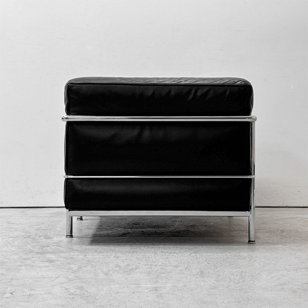 カッシーナ Cassina LC3 ソファ 1シーター 本革 ブラック ル・コルビュジェ ピエール・ジャンヌレ シャルロット・ペリアン デザイン ●