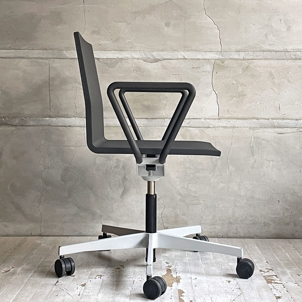 ヴィトラ vitra ゼロフォー .04 スタジオチェア アームレスト付 ハードキャスター マールテン・ヴァン・セーヴェレン Maarten Van Severen 定価￥202,400- B ♪