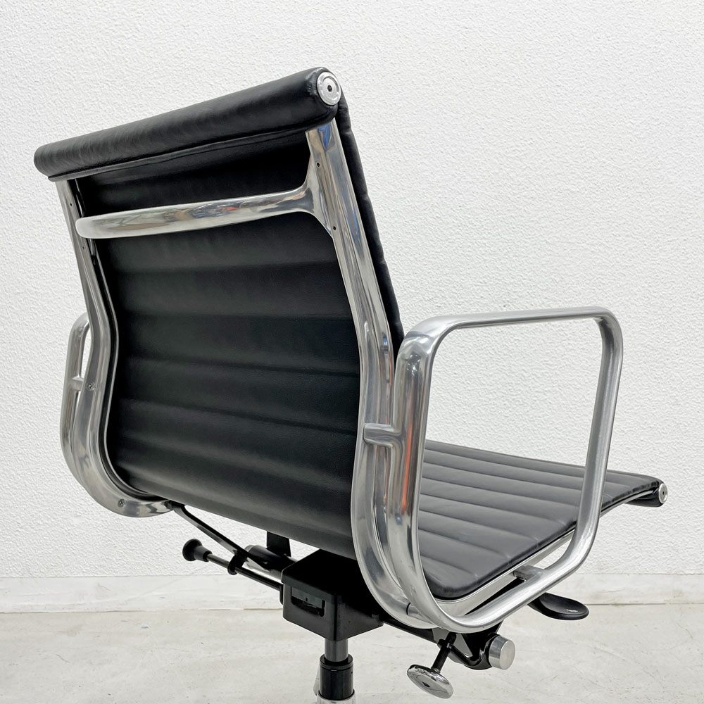 ハーマンミラー Herman Miller イームズアルミナムグループチェア マネージメントチェア アルミバフベース ガス圧昇降仕様 5本脚キャスタータイプ 本革 イームズ A 〓