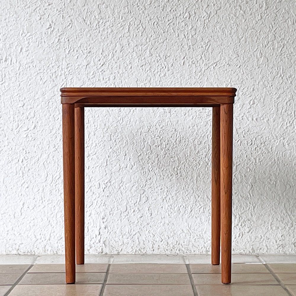 北欧ビンテージ Scandinavia Vintage サイドテーブル チーク材 スクエア W40cm ネストテーブル 1台のみ 北欧家具 ◇
