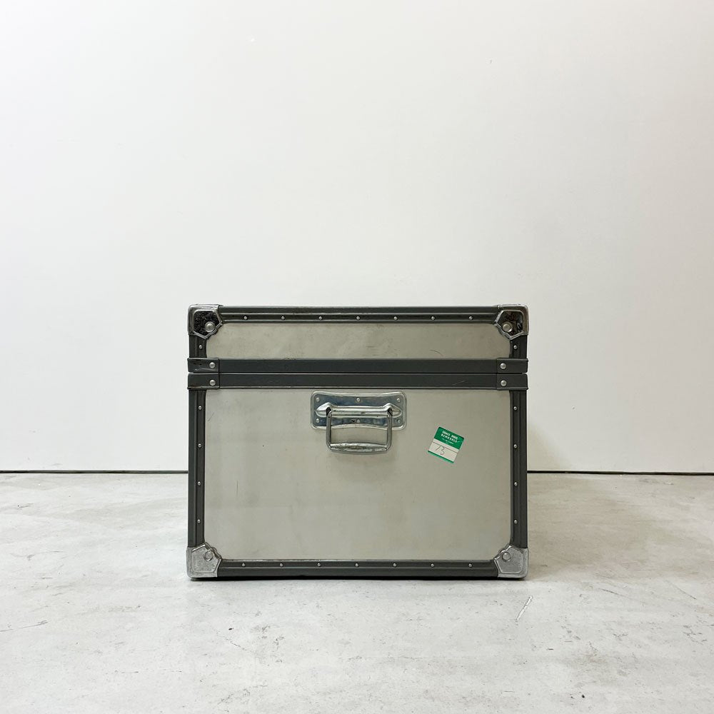 ビンテージ ジュラルミンケース アルミ製 トランク ローテーブル インダストリアルデザイン 工業系 店舗什器 A ●