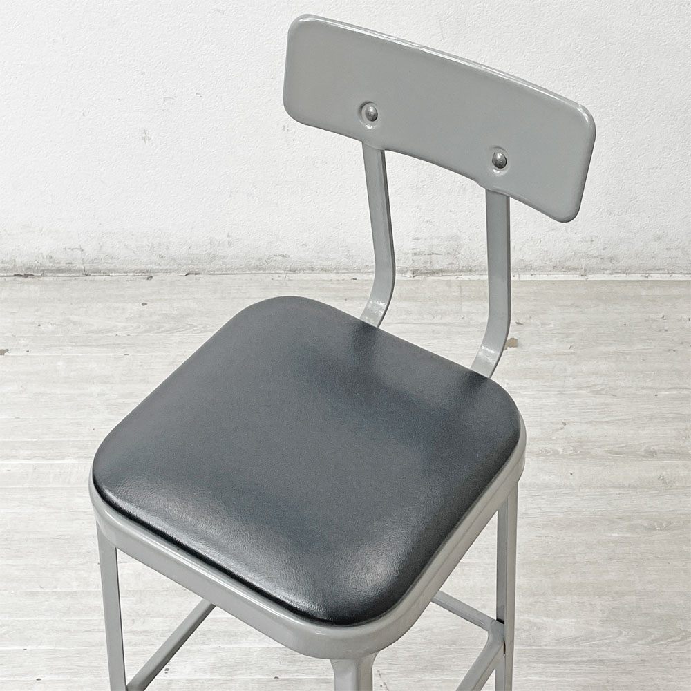リオン LYON ファクトリー チェア FACTORY CHAIR カウンターチェア グレー バックレスト クッション PVCレザー 座面高69cm パシフィックファニチャーサービス  P.F.S取り扱い A ●