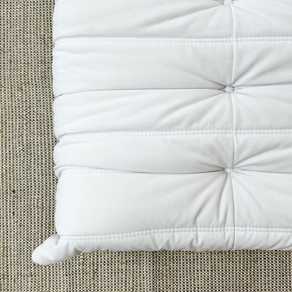 リーンロゼ ligne roset トーゴ パフ オットマン フランス家具 ウルトラスエード ホワイト ミッシェルデュカロワ Michel Ducaroy ●