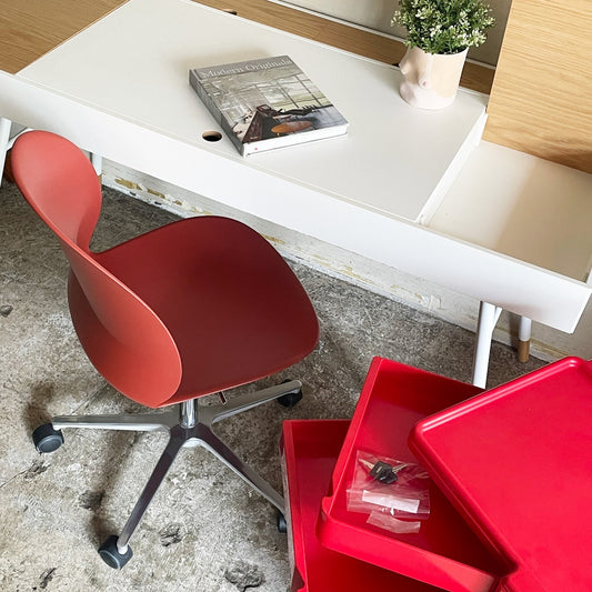 フリッツハンセン Fritz Hansen エヌゼロツー N02 リサイクルチェア キャスターチェア デスクチェア ダークレッド 佐藤オオキ nendo 参考定価￥91,080- ■