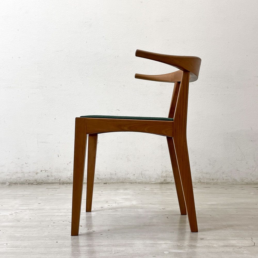 ウッドユーライクカンパニー WOOD YOU LIKE COMPANY アイチェア AI CHAIR アームチェア チェリー無垢材 ファブリック張替え済み グリーン ●