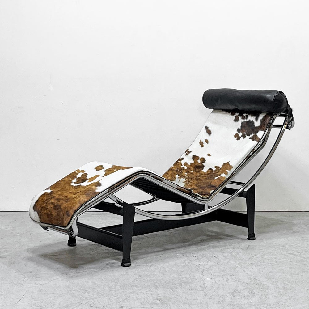 カッシーナ Cassina LC4 シェーズロング 長椅子 ハラコ 毛皮 レザークッション 本革 ル・コルビュジエ MoMA 名作椅子 ●
