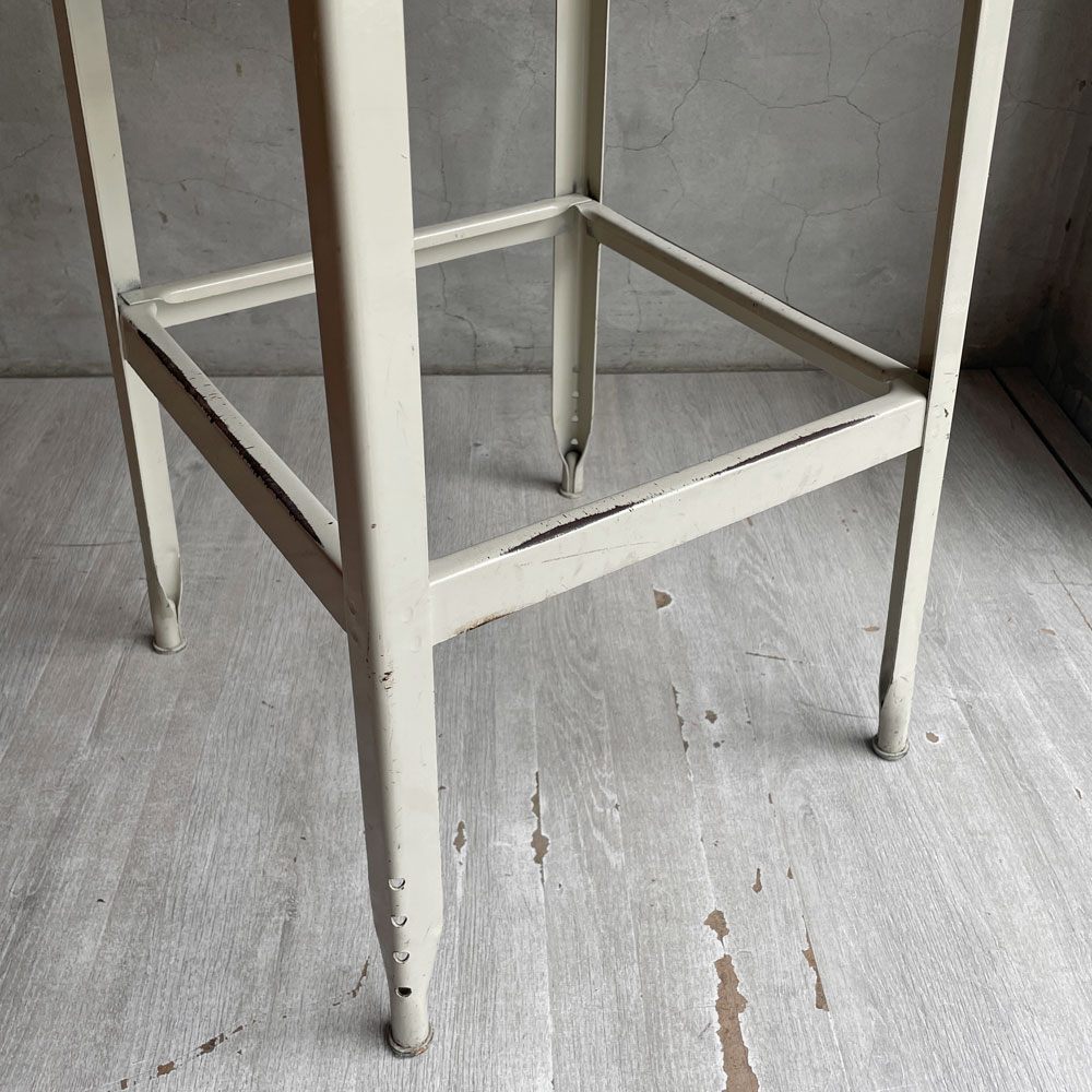 リオン LYON ファクトリー スツール FACTORY STOOL Lサイズ Putty White プレスウッドシート P.F.S取り扱い A ♪