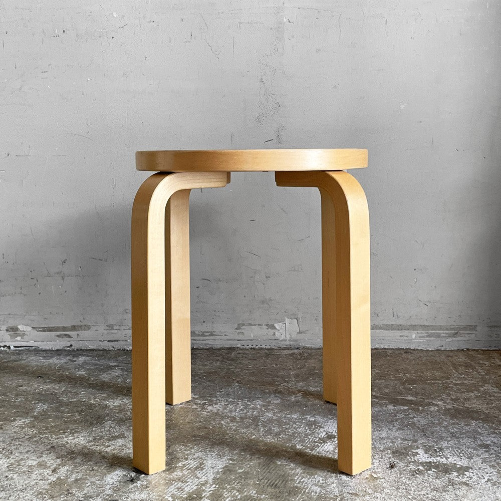 アルテック artek × 無印良品 MUJI バーチ材スツール E60 ブラウンラミネート コーティングなし 4本脚 アルヴァ・アアルト フィンランド 北欧家具 廃番 ■