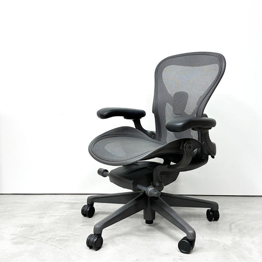 ハーマンミラー Herman Miller アーロンチェア リマスタード フル装備 Aサイズ デスクチェア オフィスチェア グラファイトベース 2020年製 ポスチャーフィットSL 美品 ◎