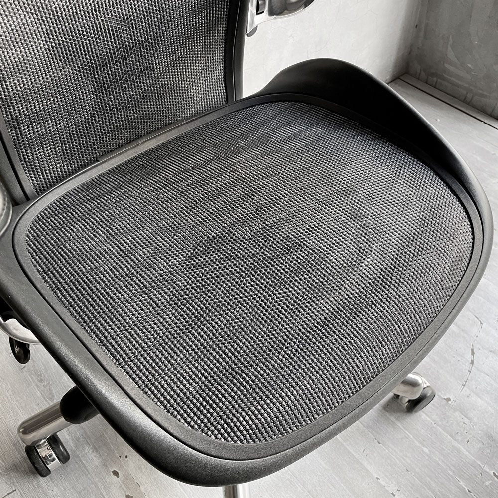 ハーマンミラー Herman Miller アーロンチェア タキシードメッシュ フル装備 Bサイズ ポスチャーフィット ポリッシュドアルミベース レザーアーム バナナクッション新品 ♪