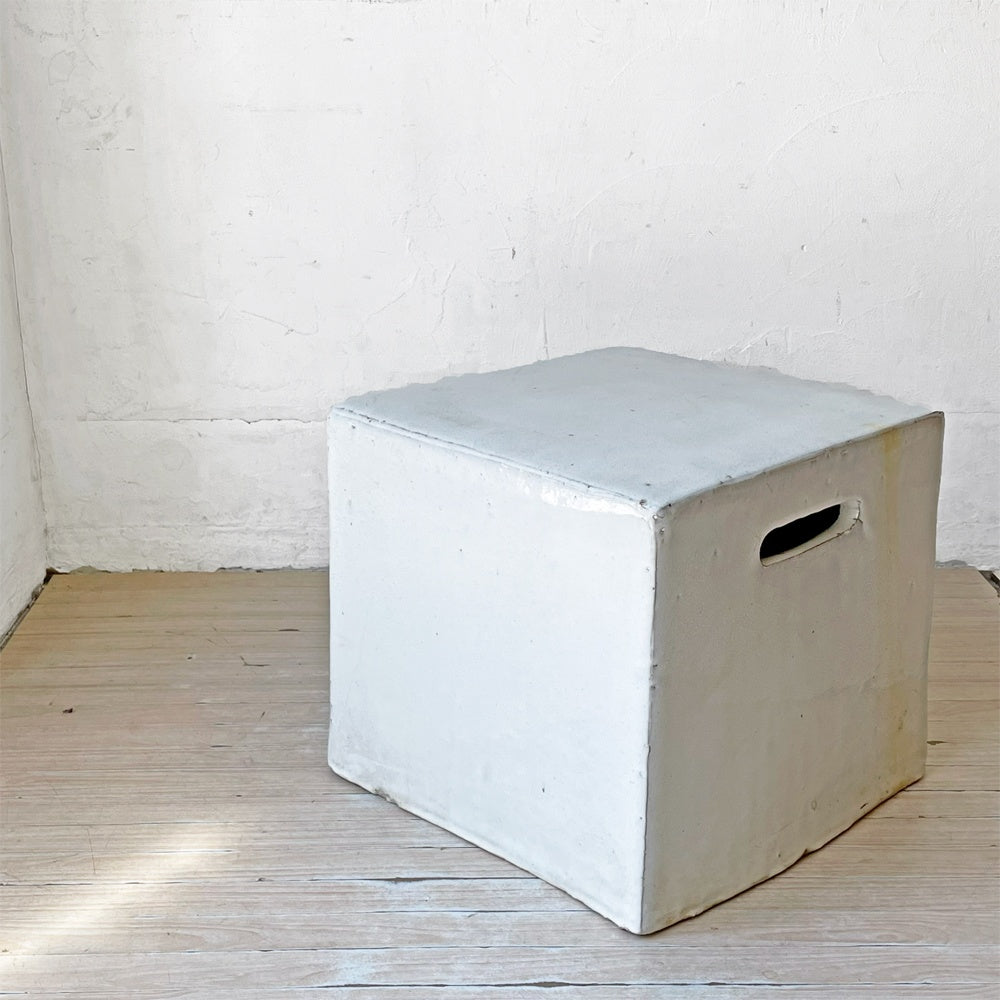 ジェルバゾーニ GERVASONI インアウト41 サイドテーブル Inout41 Side Table コーヒーテーブル スツール コンクリート パオラ・ナヴォーネ イタリア ★