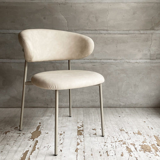 カリガリス Calligaris オレアンドロ OLEANDRO ダイニングチェア 合皮レザー イタリア製 2025年製 美品 ♪