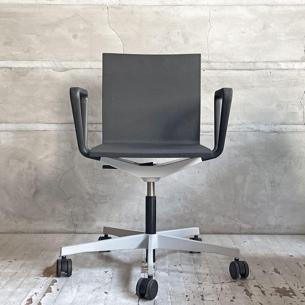 ヴィトラ vitra ゼロフォー .04 スタジオチェア アームレスト付 ハードキャスター マールテン・ヴァン・セーヴェレン Maarten Van Severen 定価￥202,400- A ♪