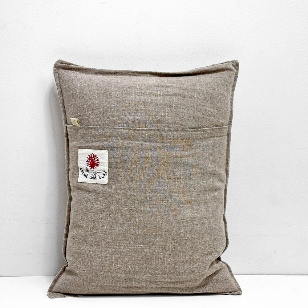 コーラルアンドタスク Coral & Tusk クッション エッフェル塔 ウサギ 刺繍 カバーリング 31×41cm 廃番 ●