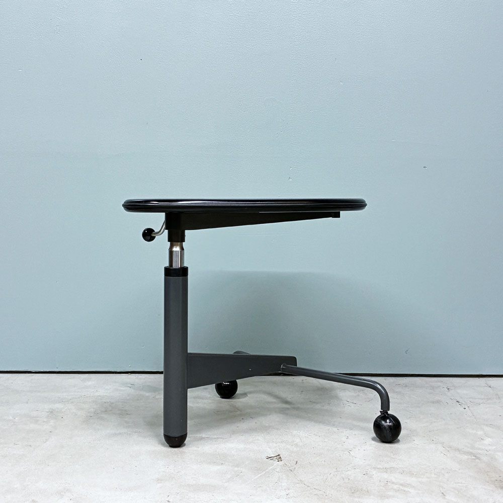 カッシーナ イクスシー Cassina ixc. キック Kick サイドテーブル 喜多俊之デザイン MoMAコレクション ミッドセンチュリーデザイン 廃番 ◎