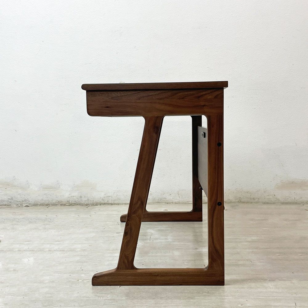一世紀 ISSEIKI FRINK-2 DESK 90 デスク 学習机 オフィス パソコンデスク  ウォールナット材 電源タップ2口 鍵付き抽斗 B ●