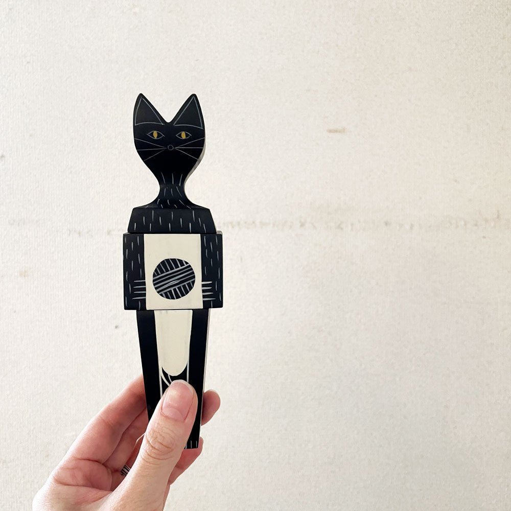 ヴィトラ vitra. ウッデンドール Wooden Dolls Cat キャット スモール 木製オブジェ モミ材 H7cm ハンドクラフト アレキサンダー・ジラード 定価￥23,100- ◎