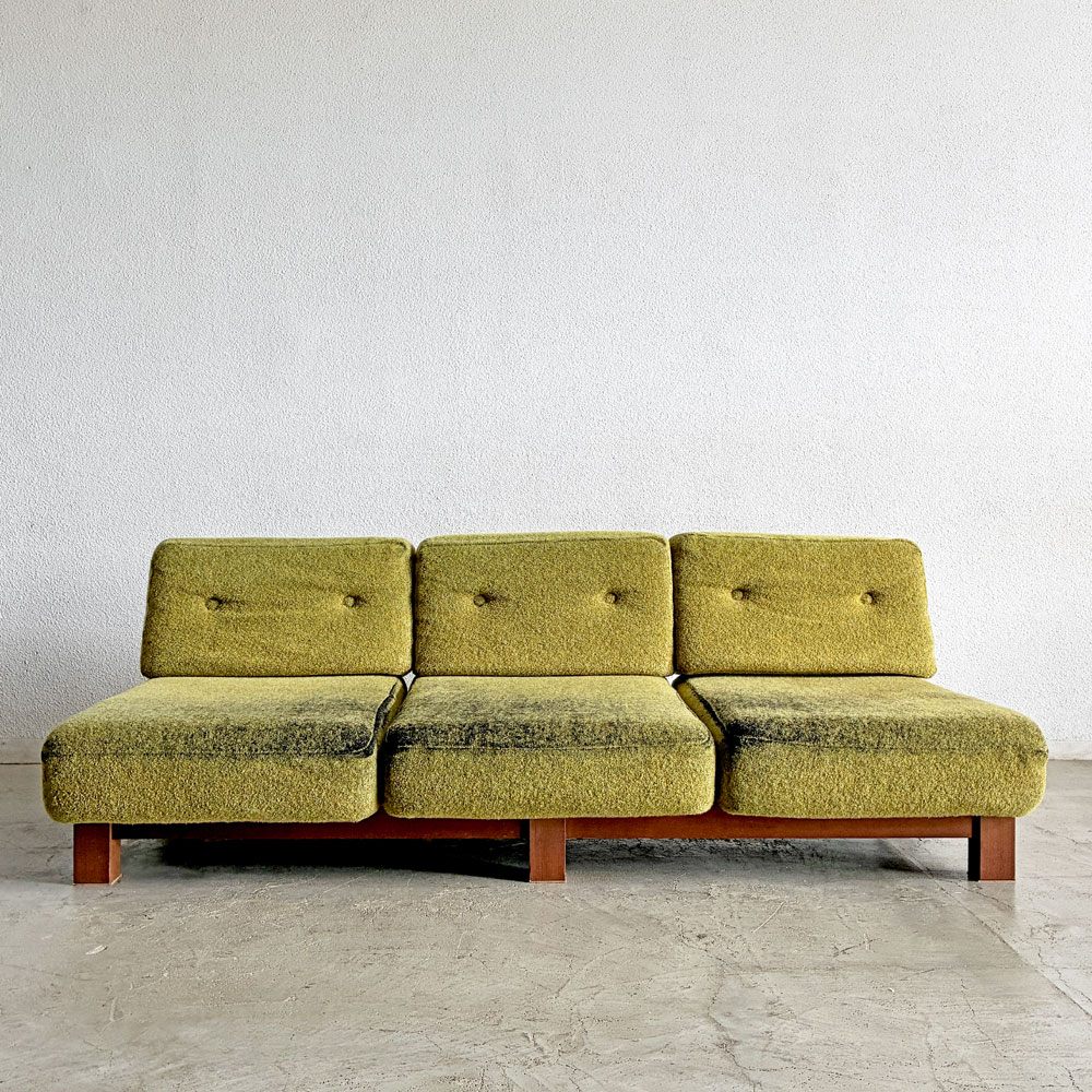 トラックファニチャー TRUCK FURNITURE ラウンジソファ 3シーター LOUNGE SOFA 3-SEATER 3人掛け ウォールナット無垢材 F-41 モスグリーン ブークレ 廃番色 参考定価￥328,900 現状品 〓