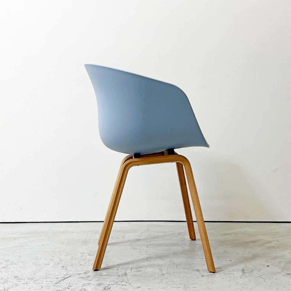 ヘイ HAY アバウト ア チェア ABOUT A CHAIR AAC22 アームチェア ダイニングチェア スレートブルー ヒー・ウェリング 北欧モダン デンマーク 定価￥59,400- ●