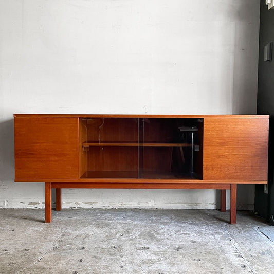 ジャパンビンテージ Japan vintage チーク材 W180cm サイドボード キャビネット スモーク ガラス戸 和モダン 北欧スタイル ■