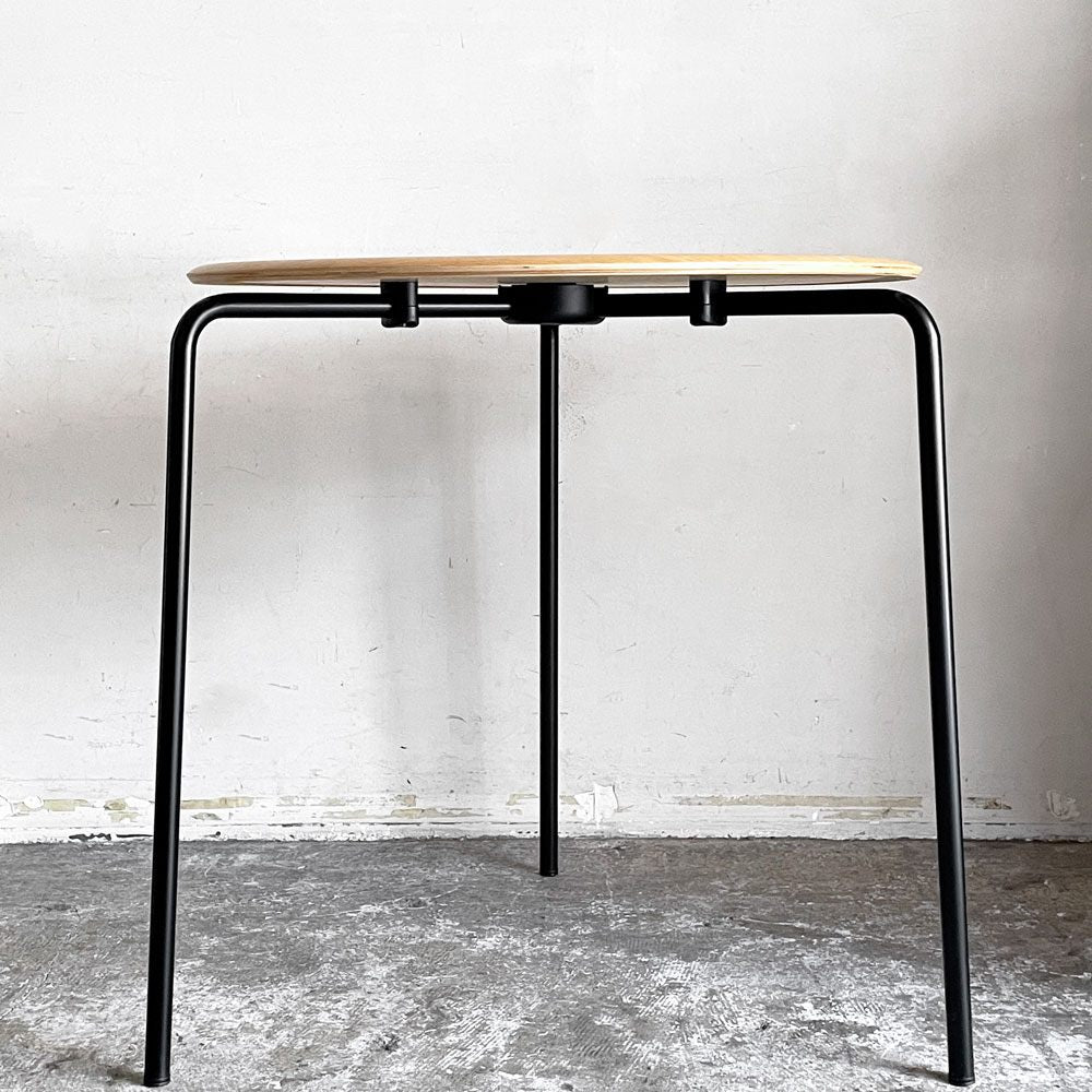 エンゲルブレヒト Engelbrechts ケヴィ KEVI 2010 ダイニングテーブル オーク材 プライウッド カフェテーブル 70cm 3本脚 ヨルゲン・ラスムッセン デンマーク 未使用品 ■