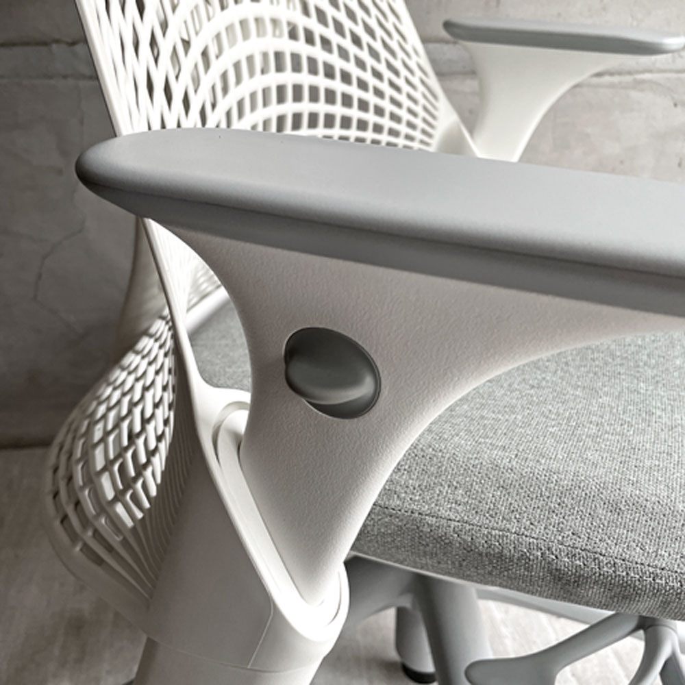 ハーマンミラー HermanMiller セイルチェア SAYL Chair デスクチェア フルアジャスタブルアーム ランバーサポート付 ホワイト イヴ・ベアール 2024年製 モダンデザイン ♪