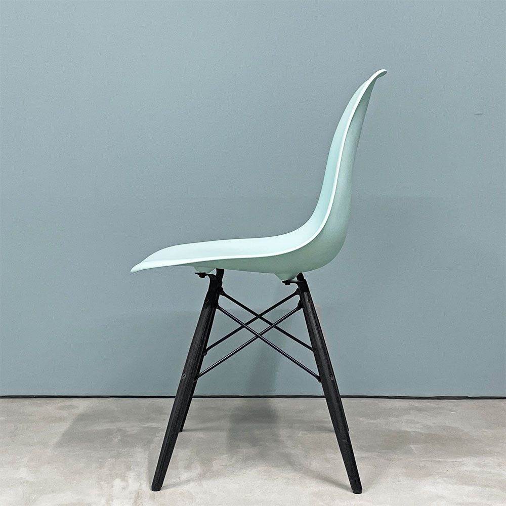 ハーマンミラー HermanMiller サイドシェルチェア ドゥエルレッグ DSW アクアスカイ × エボニー ポリプロピレン製 イームズ ミッドセンチュリー B ◎