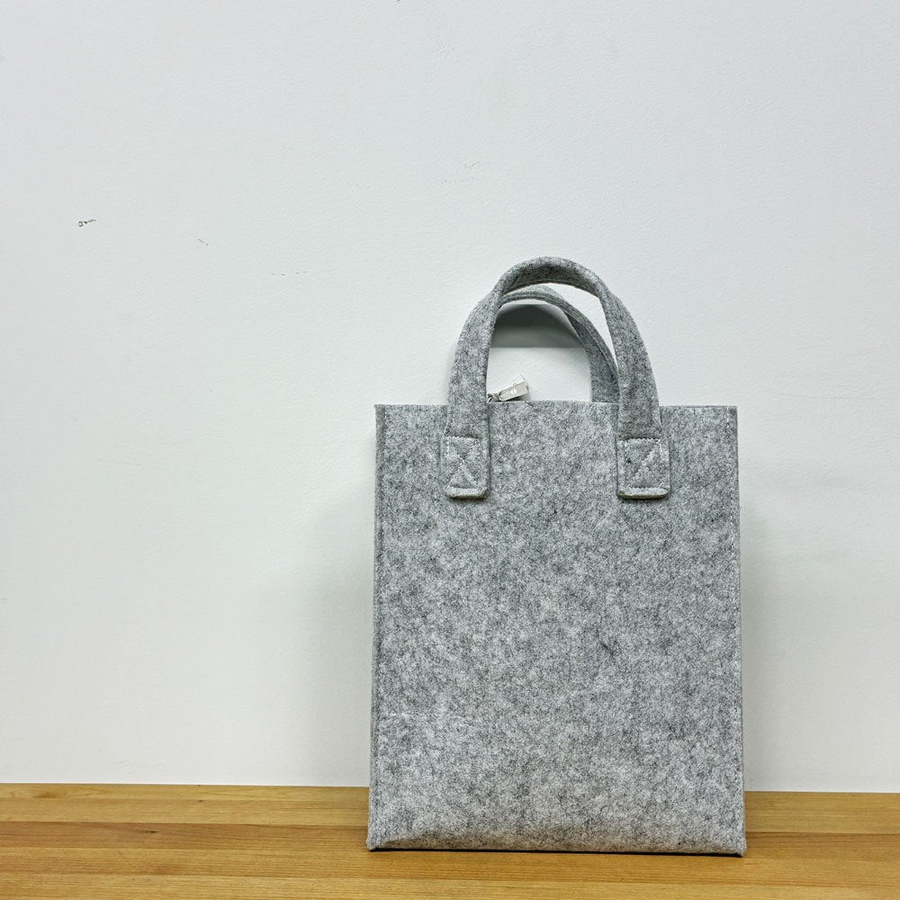 イッタラ iittala メノ MENO ホームバッグ Sサイズ グレー フェルト トートバッグ ハッリ・コスキネン フィンランド 北欧雑貨 廃盤サイズ ◎