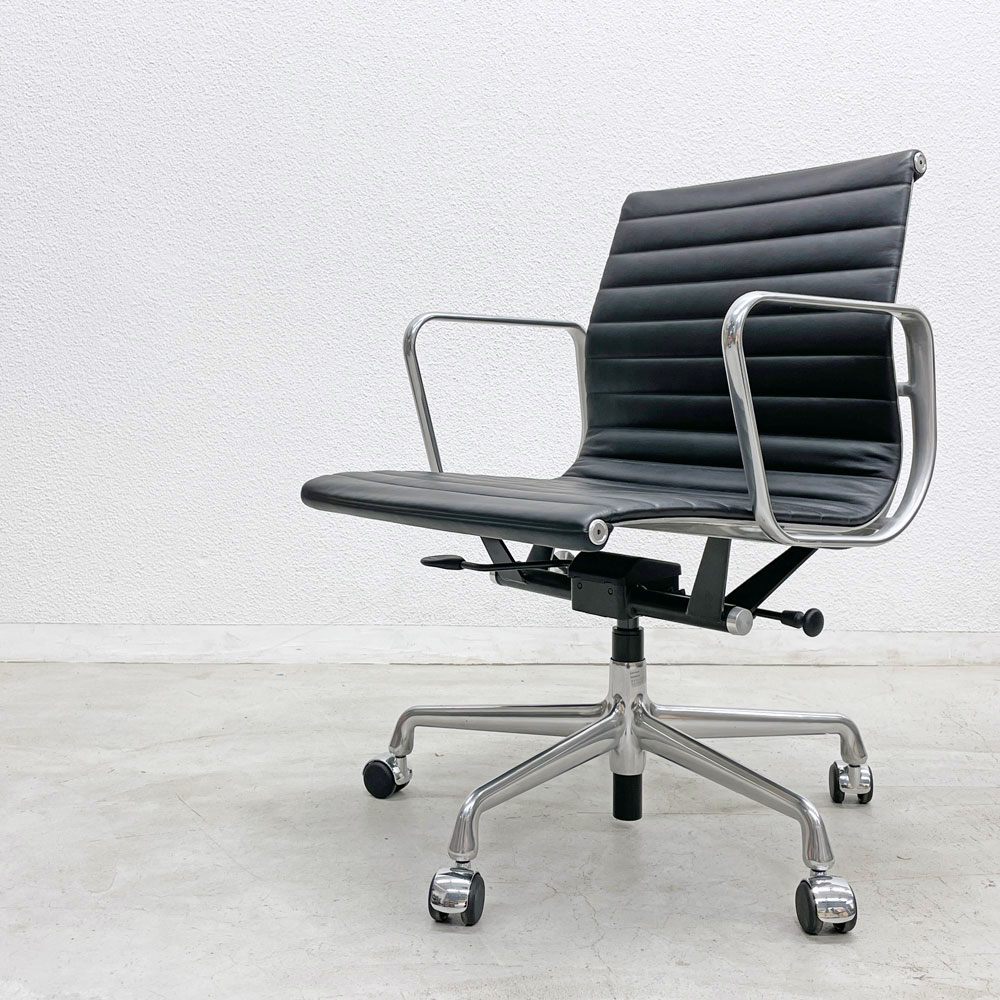 ハーマンミラー Herman Miller イームズアルミナムグループチェア マネージメントチェア アルミバフベース ガス圧昇降仕様 5本脚キャスタータイプ 本革 イームズ B 〓