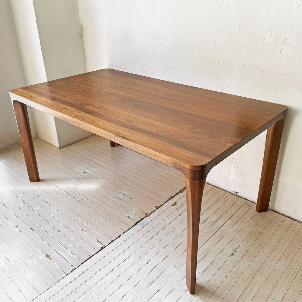 カリモク Karimoku ダイニングテーブル DD5235 ウォールナット無垢材 W150cm オーダー品 美品 参考定価293,700円 ★