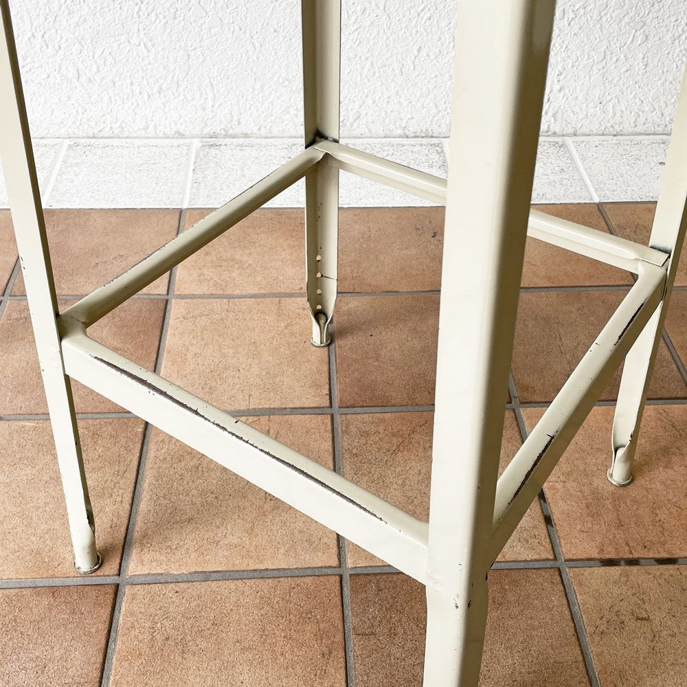 リオン LYON ファクトリー スツール FACTORY STOOL Lサイズ Putty White プレスウッドシート パシフィックファニチャーサービス P.F.S取扱 C ◇