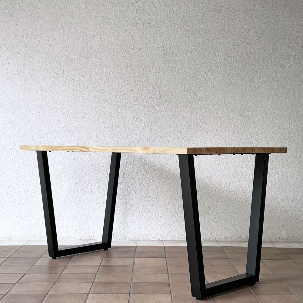 かなでもの KANADEMONO ザ・テーブル THE TABLE デスク W140xD80cm ラバーウッド トラペゾイド脚 ◇