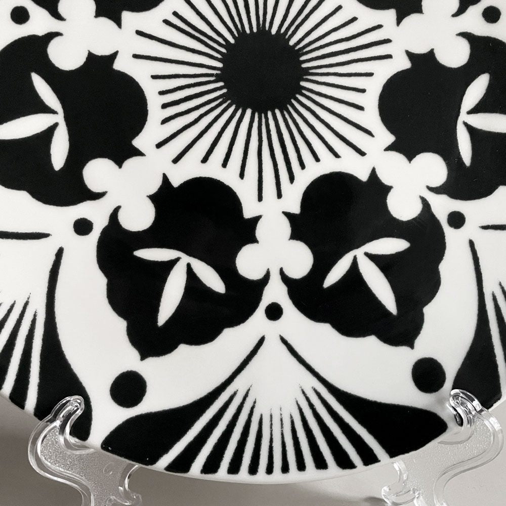 ツェツェアソシエ Tse＆Tse associees お腹ペコペコのお皿たち  les affamés ナヴォイ 大皿プレート ウズベキスタン模様 ブラック フランス パリ 廃番 ♪