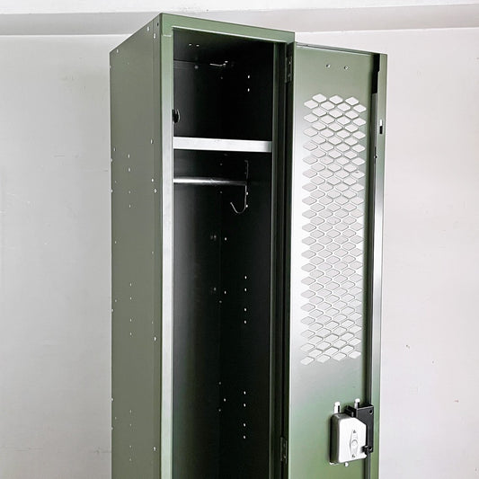 WHOLE EQUIPMENT CATALOG ジェネラルスチールロッカー シングル カーキ スチールキャビネット インダストリアル 店舗什器 廃番 ■