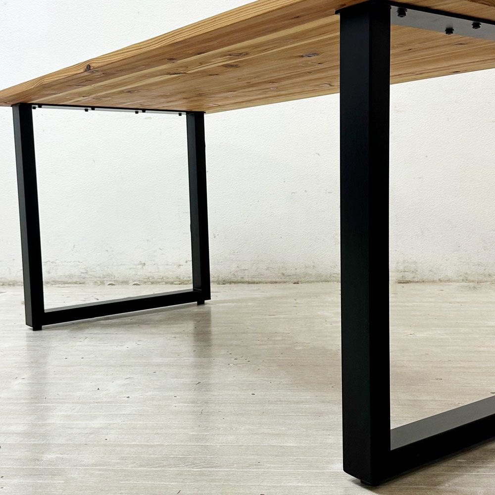 かなでもの KANADEMONO ザ・テーブル THE TABLE デスク 杉無垢材 スチール スクエアレッグ ブラック W160cm ナチュラルデザイン ●