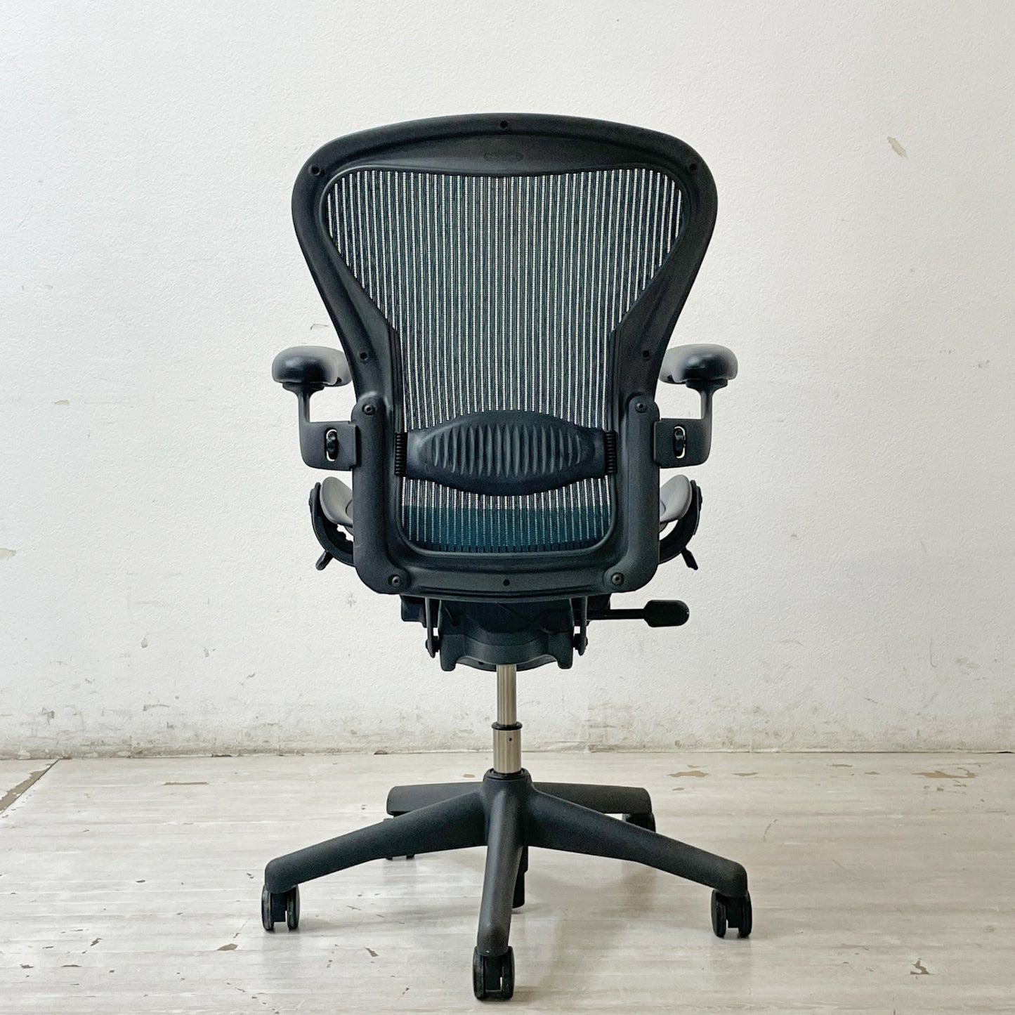 ハーマンミラー Herman Miller アーロンチェア Bサイズ ランバーサポート フル装備 グラファイトベース グリーン系 ビル・スタンフ ＆ ドン・チャドウィック 現状品 ●
