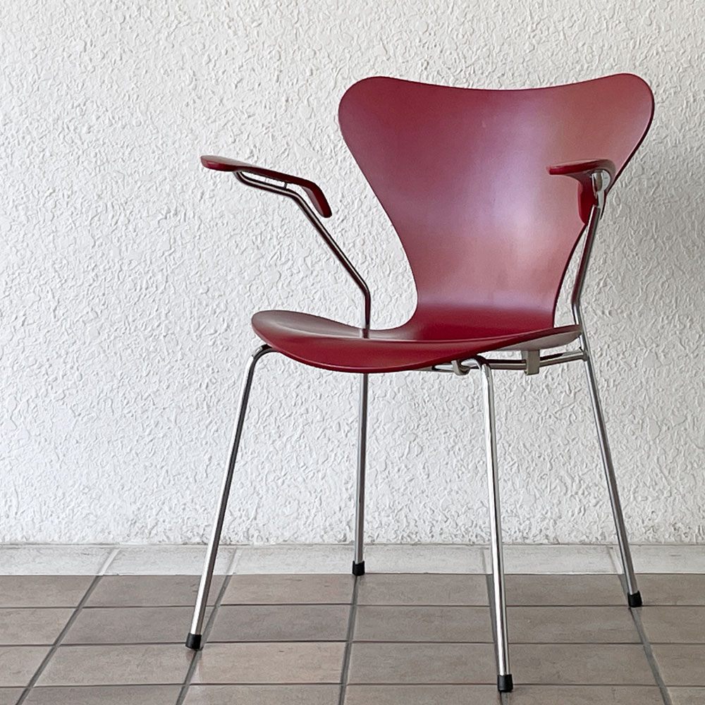 フリッツハンセン Fritz Hansen 3207 セブンチェア アームチェア ラッカー ダークレッド アルネ ヤコブセン 北欧家具 ◇