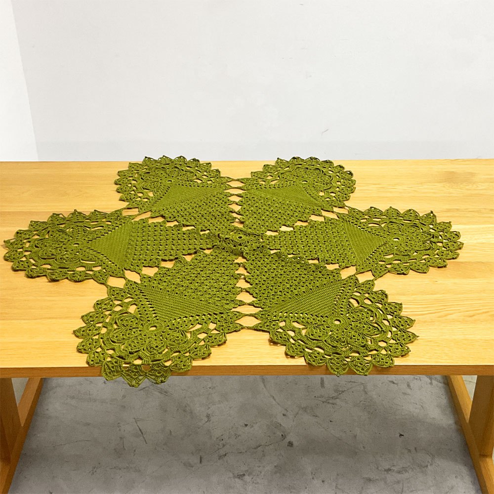 レース編み ドイリー テーブルマット 雪結晶 大判 94×90cm ●