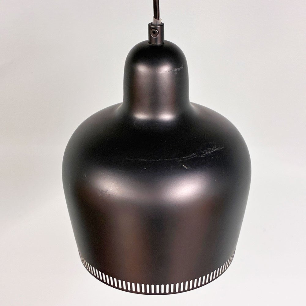 アルテック artek A330S ペンダントライト ゴールデンベル Golden Bell ブラック Φ17cm アルヴァ・アアルト 北欧照明 定価￥80,300- ◎