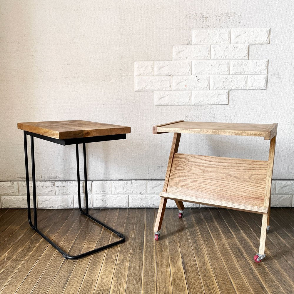 ライフファニチャー LIFE FURNITURE オークサイドテーブル BI OAK SIDE TABLE ブックラック＆キャスター付 W45.5cm 定価￥22,000- ◎